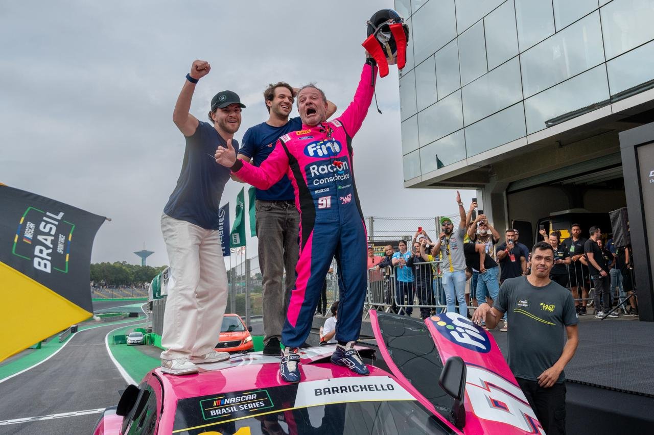 NASCAR Brasil: Rubens Barrichello é campeão Overall em Interlagos e temporada 2025 chega ao fim com grandes decisões - Image 1